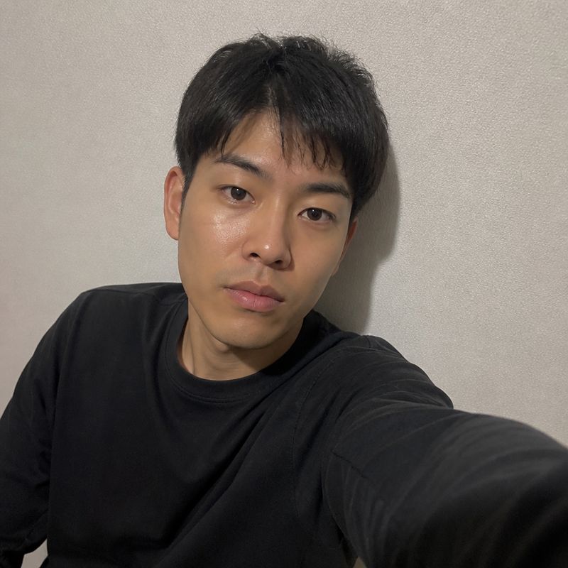 入力: 自撮り写真(サンプル)